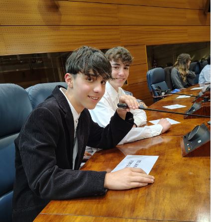 Global Classroom chicos micros sala